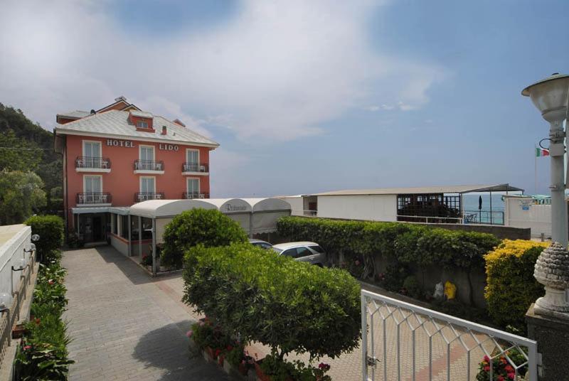Hotel Lido Deiva Marina Eksteriør billede
