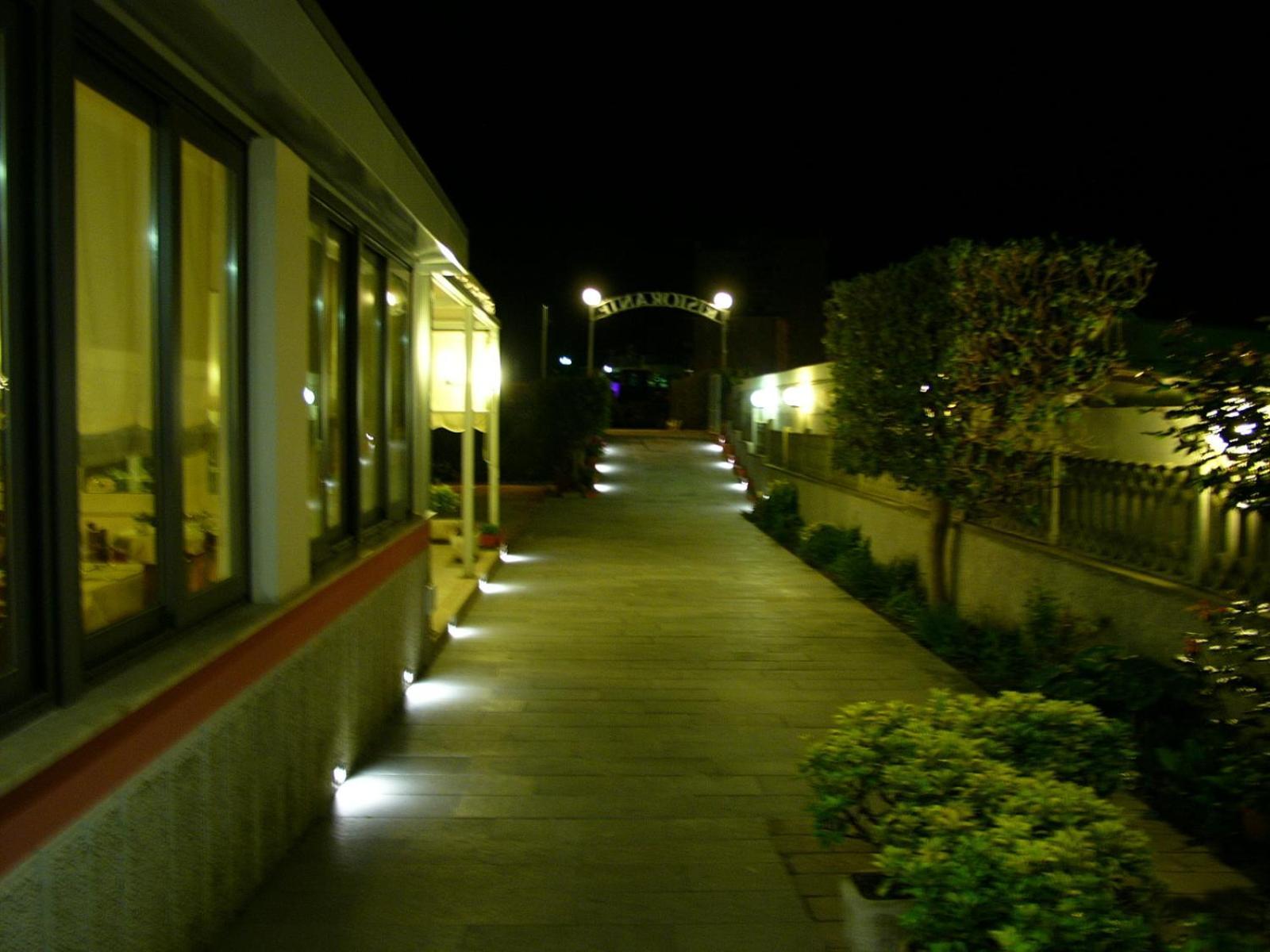 Hotel Lido Deiva Marina Eksteriør billede