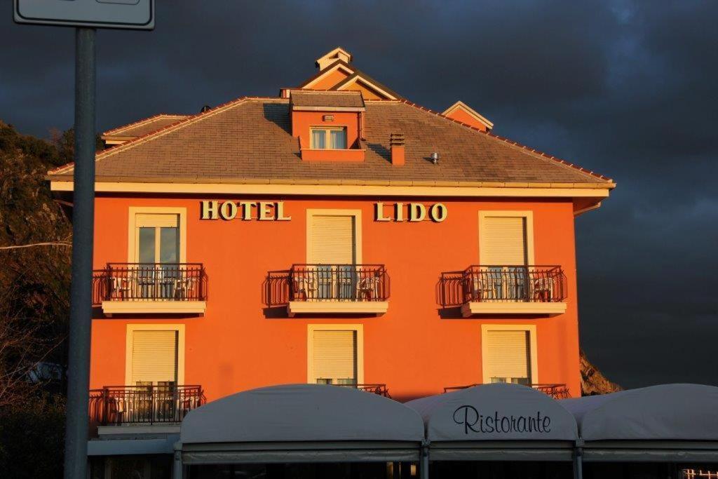 Hotel Lido Deiva Marina Eksteriør billede
